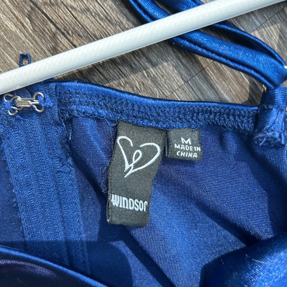 Blue Windsor homecoming dress size M - Picture 3 of 4